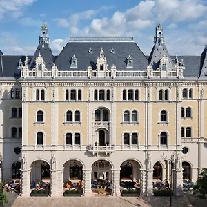 Szálloda W
