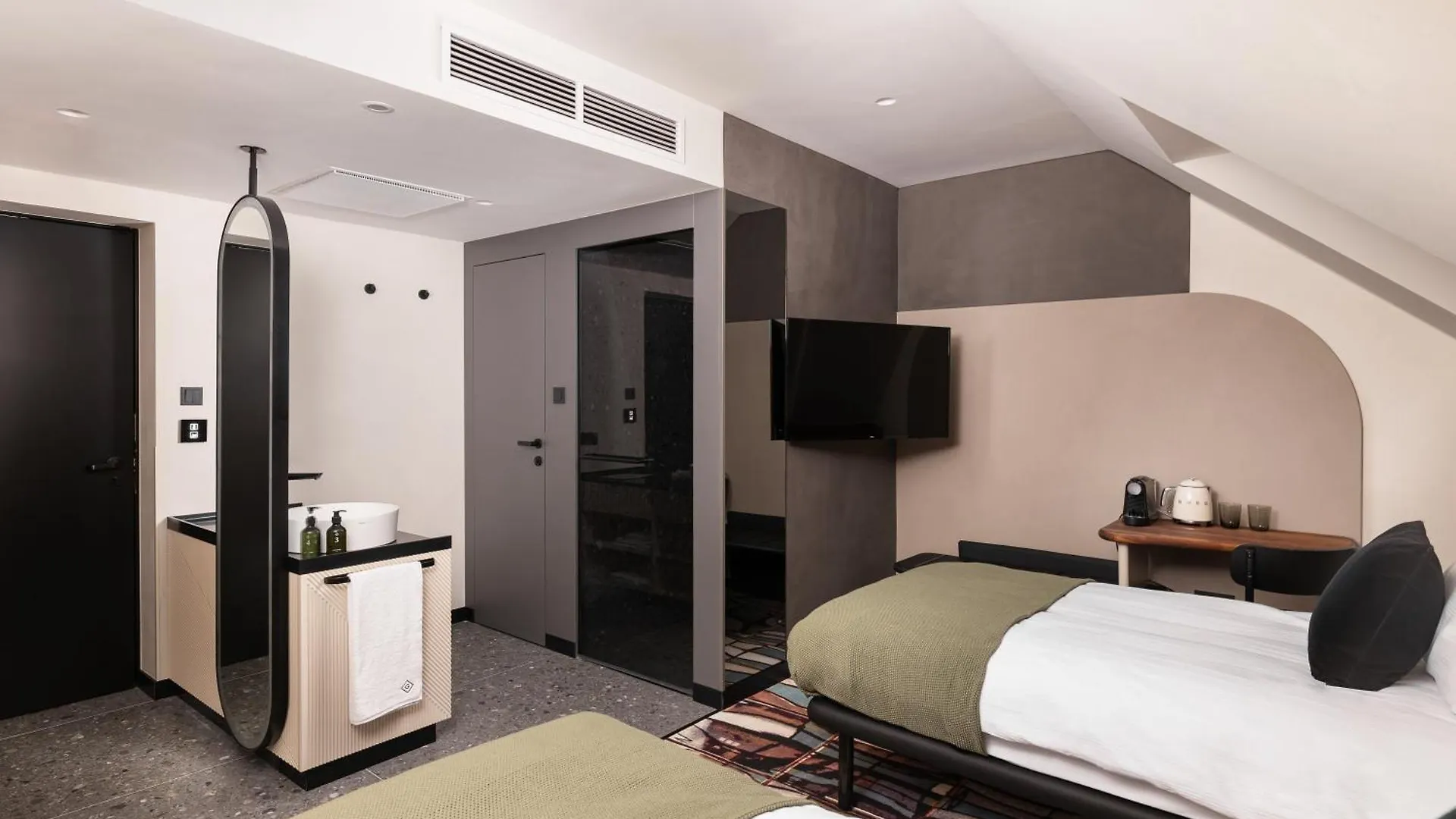 Hotel Gin Budapest 4*,